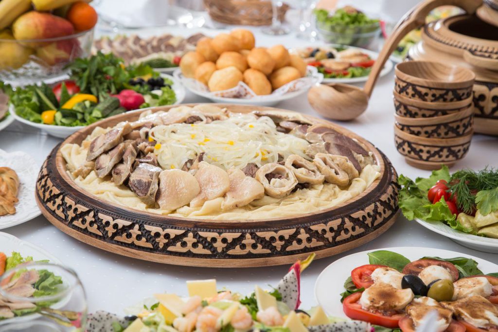 Посуда в казахском стиле