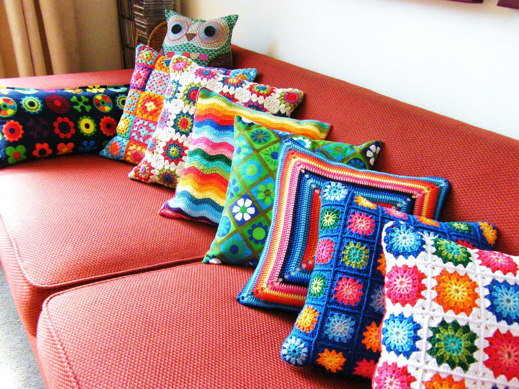 Вязаные декоративные подушки своими руками